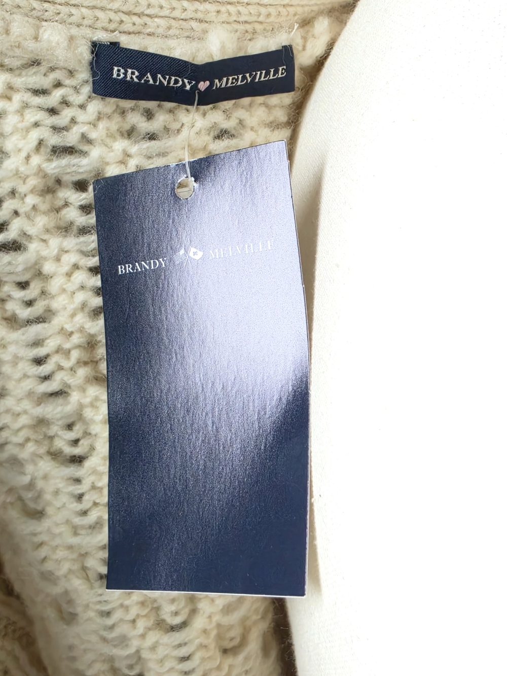 NWT Brandy Melville Cream Chunky Cable Knit Eva Cardigan - One Size - Picture 4 of 5